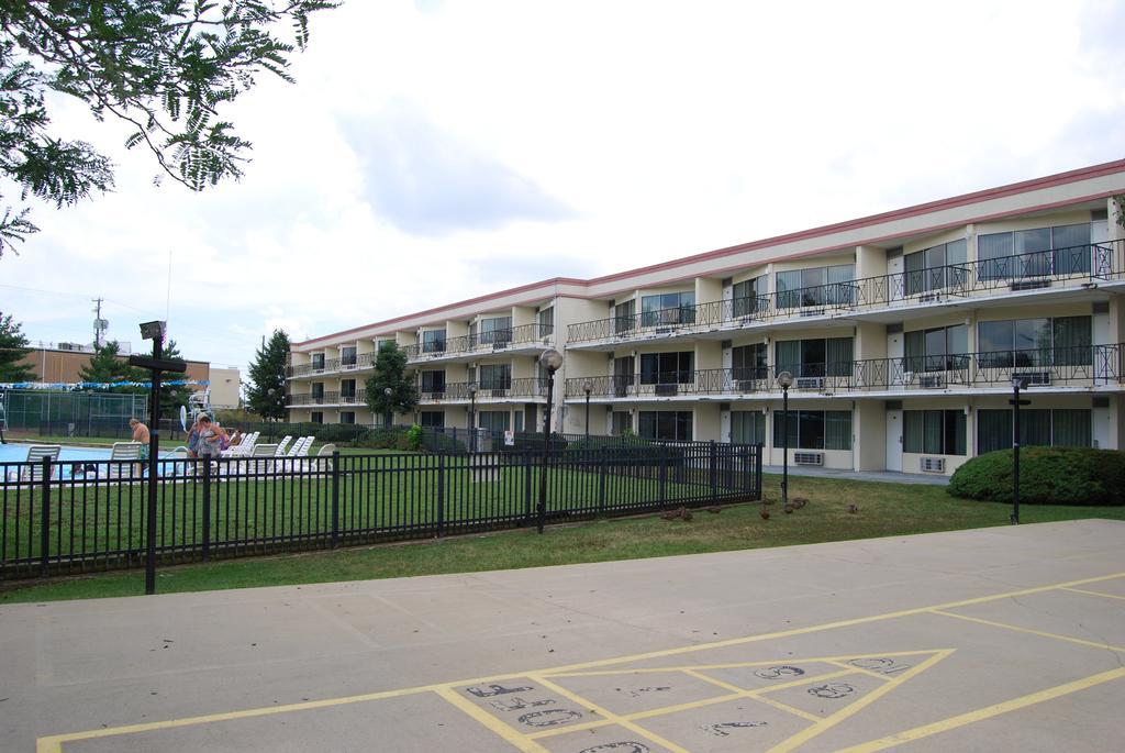 Lancaster Family Resort Smoketown  Exterior foto
