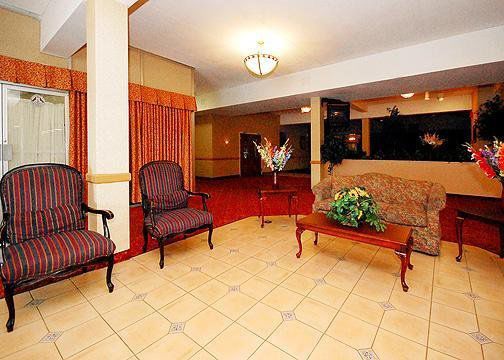 Lancaster Family Resort Smoketown  Interior foto